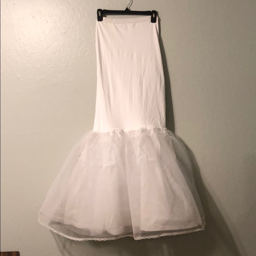 David’s Bridal trumpet slip XS